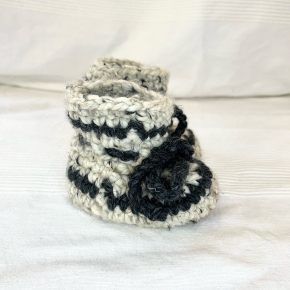 Wool Knit Slippers with Sheepskin Sherpa Soles - Picture 3 of 14